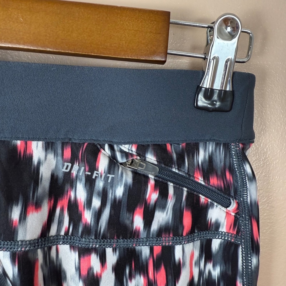 SALE Nike Dri Fit Womens Athletic Capris Leggings Abstract Print Size S - Picture 11 of 16